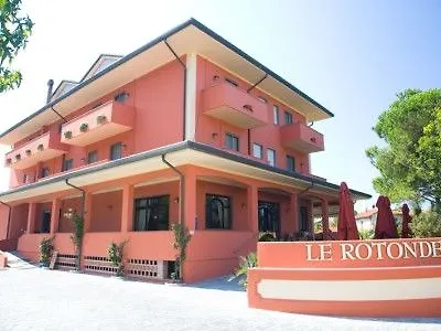 Hotel Le Rotonde Massaciuccoli 3*,  İtalya